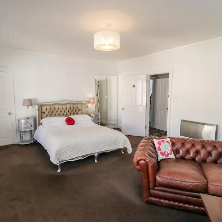 Sleeps 20 Whitby