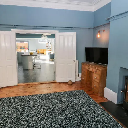 Ferienhaus Sleeps 20 Whitby